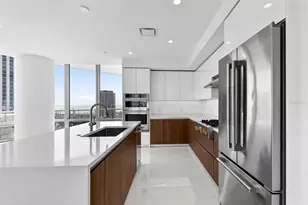 400 Central Ave, Saint Petersburg, FL 33701 - Photo 19