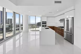 400 Central Ave, Saint Petersburg, FL 33701 - Photo 17