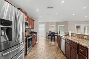 2305 14th St W, Palmetto, FL 34221 - Photo 3