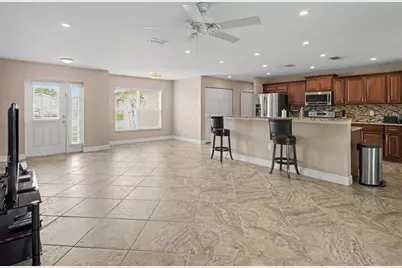 2305 14th Street W, Palmetto, FL 34221 - Photo 5