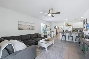 5873 Calla Lilly Dr, Sarasota, FL 34232 - Photo 9