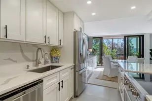 4900 Ocean Blvd, Sarasota, FL 34242 - Photo 9