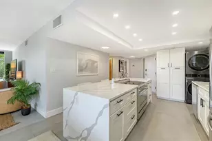 4900 Ocean Blvd, Sarasota, FL 34242 - Photo 11