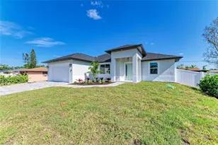 380 Holly Rd, Venice, FL 34293 - Photo 1