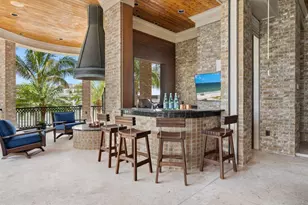 1423 Hillview Dr, Sarasota, FL 34239 - Photo 59