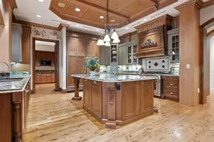 1423 Hillview Dr, Sarasota, FL 34239 - Photo 25