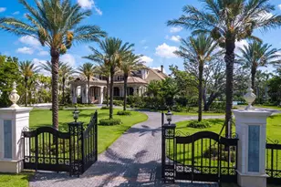 1423 Hillview Dr, Sarasota, FL 34239 - Photo 11