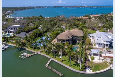 1423 Hillview Drive, Sarasota, FL 34239 - Photo 3