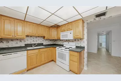 2301 Gulf Of Mexico Drive #43N, Longboat Key, FL 34228 - Photo 17