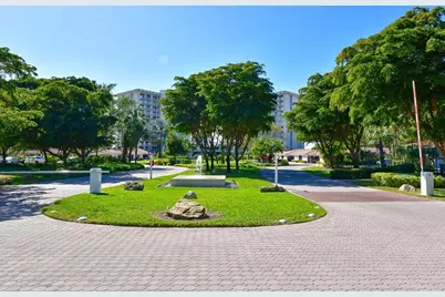 2301 Gulf Of Mexico Drive #43N, Longboat Key, FL 34228 - Photo 23