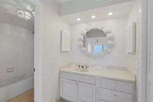 2301 Gulf of Mexico Dr, Longboat Key, FL 34228 - Photo 25