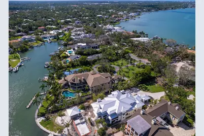 1435 Hillview Drive, Sarasota, FL 34239 - Photo 9