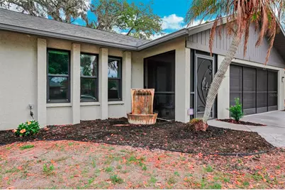 5753 Colonial Oaks Boulevard, Sarasota, FL 34232 - Photo 3