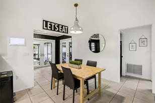 5753 Colonial Oaks Blvd, Sarasota, FL 34232 - Photo 9