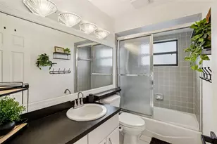 5753 Colonial Oaks Blvd, Sarasota, FL 34232 - Photo 17