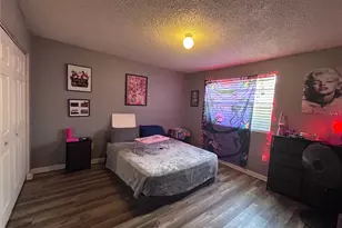 313 Oak Rose Ln, Tampa, FL 33612 - Photo 7