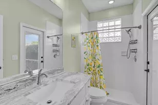 4422 McIntosh Lake Ave, Sarasota, FL 34233 - Photo 29