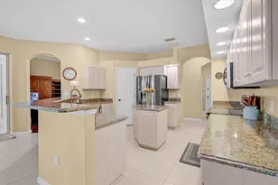 4422 McIntosh Lake Ave, Sarasota, FL 34233 - Photo 13