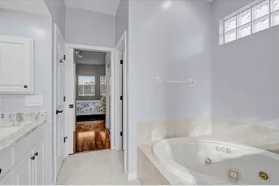 4422 McIntosh Lake Avenue, Sarasota, FL 34233 - Photo 27