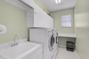 4422 McIntosh Lake Ave, Sarasota, FL 34233 - Photo 33