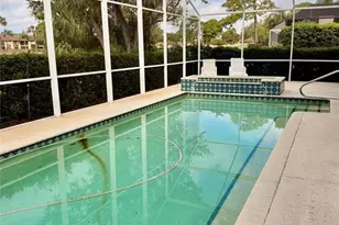 7402 Fairlinks Ct, Sarasota, FL 34243 - Photo 5