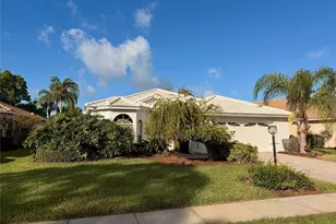 7402 Fairlinks Ct, Sarasota, FL 34243 - Photo 3