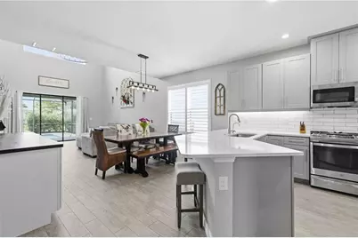 8252 Shooting Star Road, Sarasota, FL 34241 - Photo 11