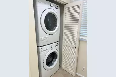 1095 Gulf Of Mexico Drive #104, Longboat Key, FL 34228 - Photo 9