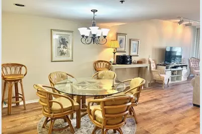 1095 Gulf Of Mexico Drive #104, Longboat Key, FL 34228 - Photo 11