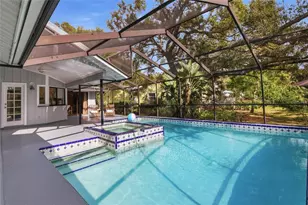 4301 Brackenwood Ct, Sarasota, FL 34232 - Photo 17