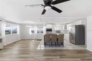 203 48th Ave Dr W, Bradenton, FL 34207 - Photo 9