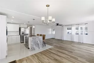 203 48th Ave Dr W, Bradenton, FL 34207 - Photo 7