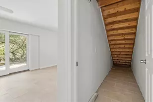 5110 Admiral Pl, Sarasota, FL 34231 - Photo 9