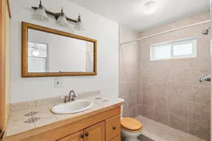 5110 Admiral Pl, Sarasota, FL 34231 - Photo 33