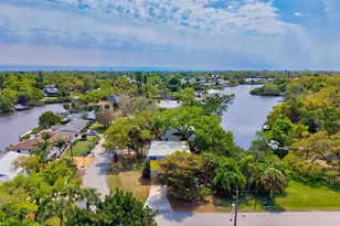 5110 Admiral Pl, Sarasota, FL 34231 - Photo 59