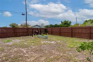 821 Silver Springs Terrace NW, Port Charlotte, FL 33948 - Photo 29