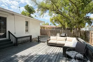 2343 Eugene St, Sarasota, FL 34231 - Photo 5