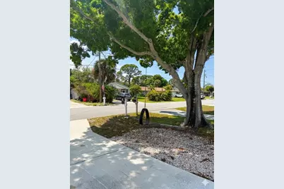 2343 Eugene Street, Sarasota, FL 34231 - Photo 3