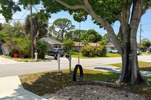 2343 Eugene St, Sarasota, FL 34231 - Photo 3