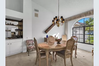 6821 Country Lakes Circle, Sarasota, FL 34243 - Photo 7