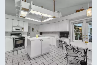 6821 Country Lakes Circle, Sarasota, FL 34243 - Photo 17