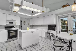 6821 Country Lakes Cir, Sarasota, FL 34243 - Photo 17