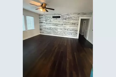 320 W Lambright Street, Tampa, FL 33604 - Photo 3