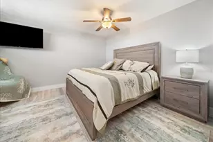 8750 Midnight Pass Rd, Sarasota, FL 34242 - Photo 9