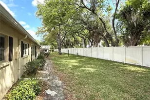 390 301 Blvd W, Bradenton, FL 34205 - Photo 33