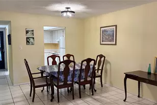 3514 Lake Bayshore Dr, Bradenton, FL 34205 - Photo 9