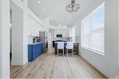 7904 Hampton Court, University Park, FL 34201 - Photo 13