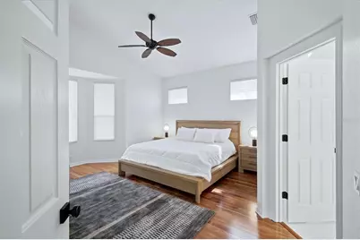 7904 Hampton Court, University Park, FL 34201 - Photo 17