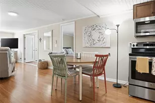 7263 Mt Essex Dr NE, Saint Petersburg, FL 33702 - Photo 9