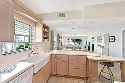 4405 Mount Vernon Drive, Bradenton, FL 34210 - Photo 15